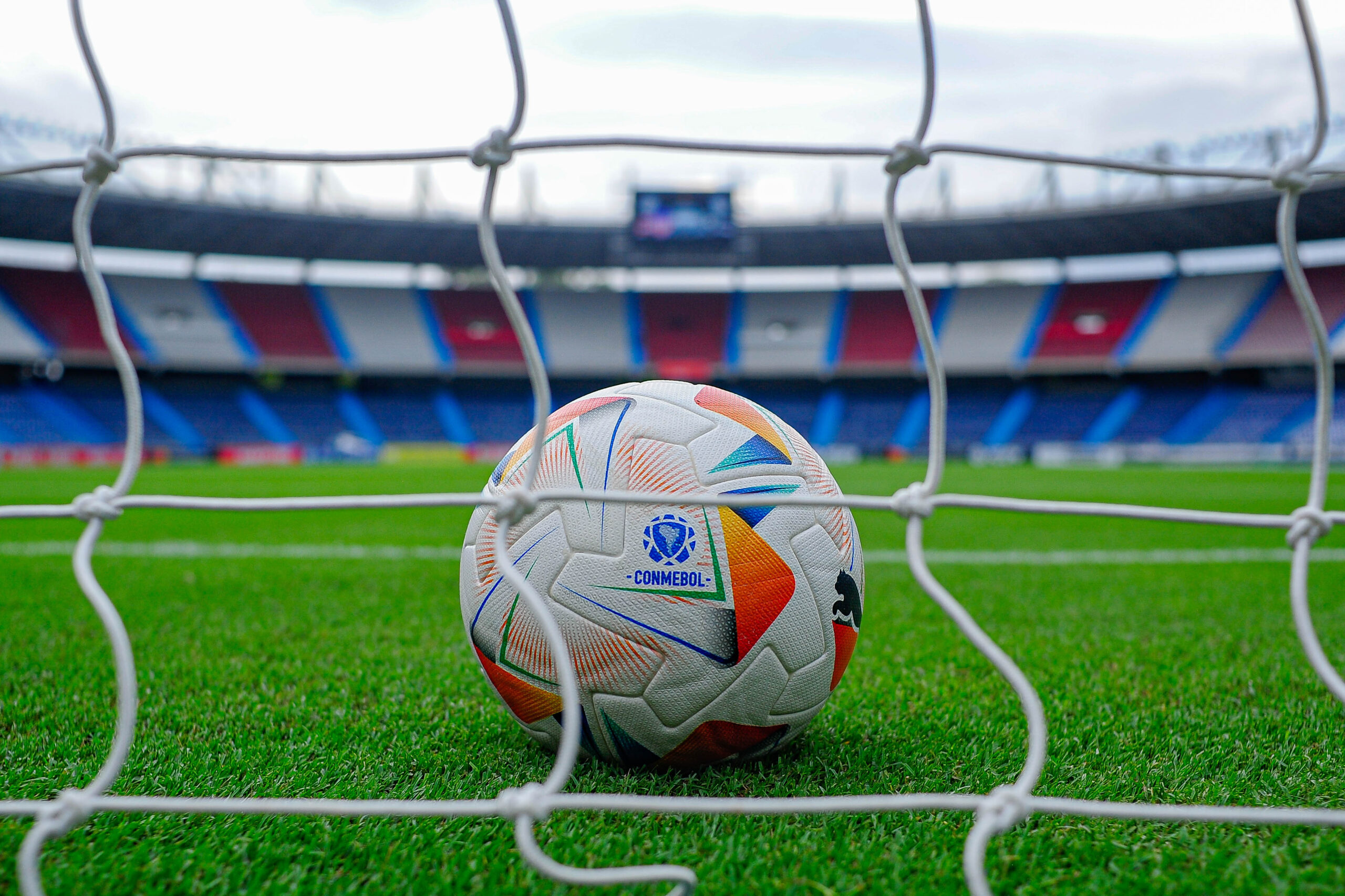 Apuestas Bucaramanga vs Colo Colo: Pronósticos de la Copa Conmebol Sudamericana