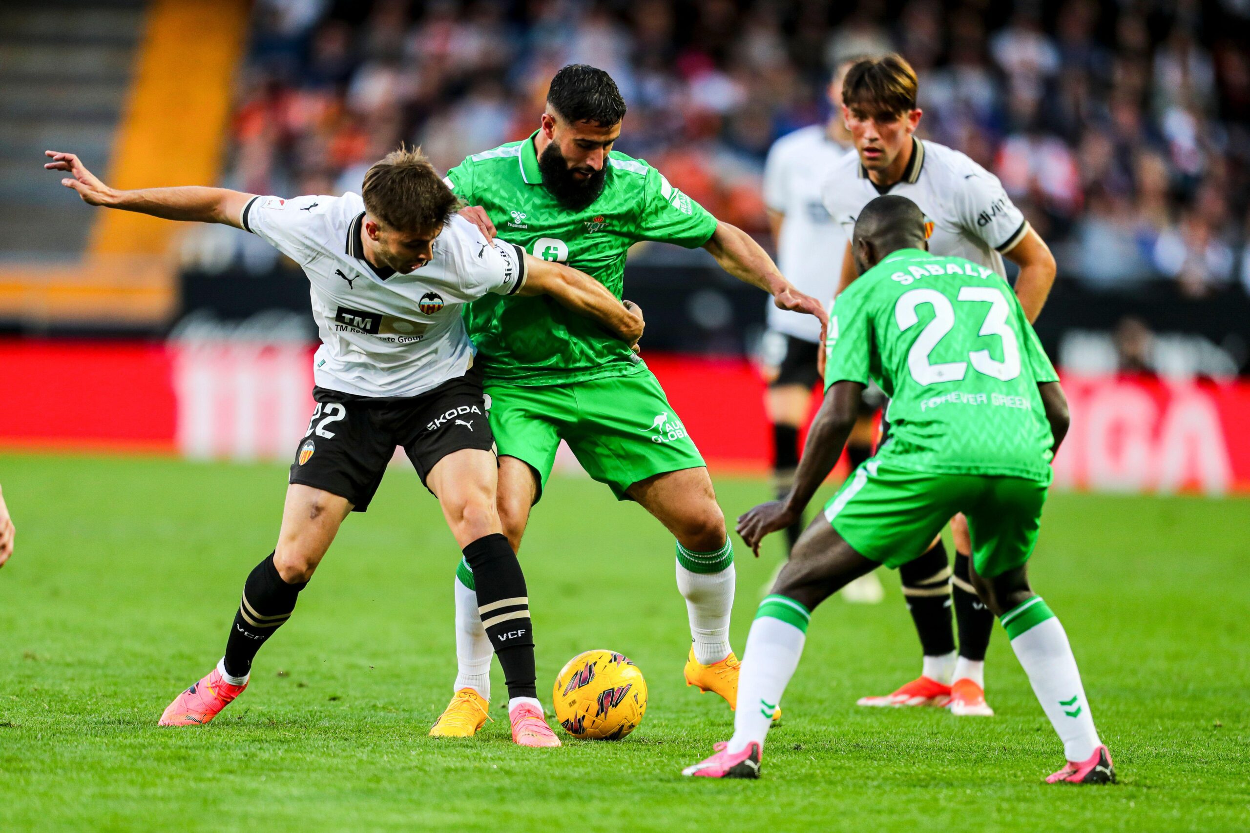 Apuestas Real Betis vs Valencia Cuotas y pronósticos de LALIGA